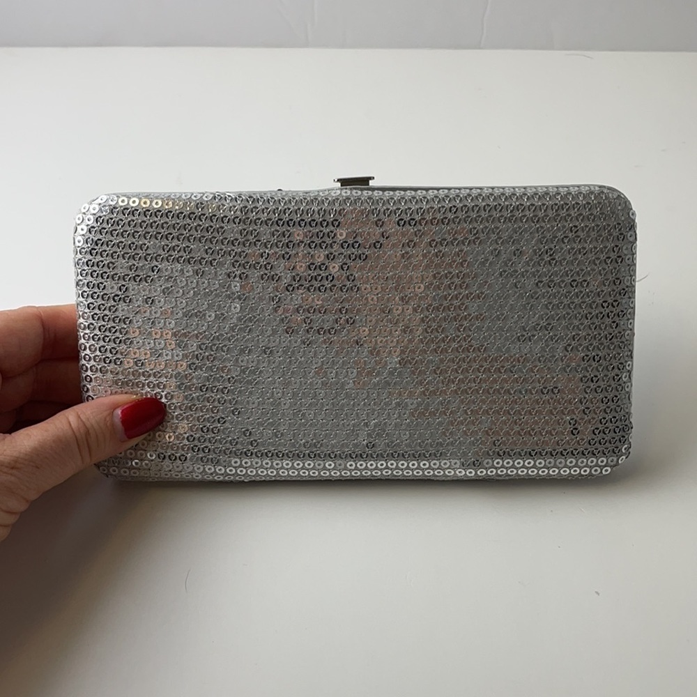 Hard Case Silver Sequin Wallet 17 x 9 x 2 cm - Picture 5 of 10